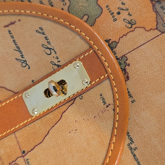 Alviero Martini| 1 Classe |Leather Vintage Map Print Purse | Limited Style - Picture 8 of 14